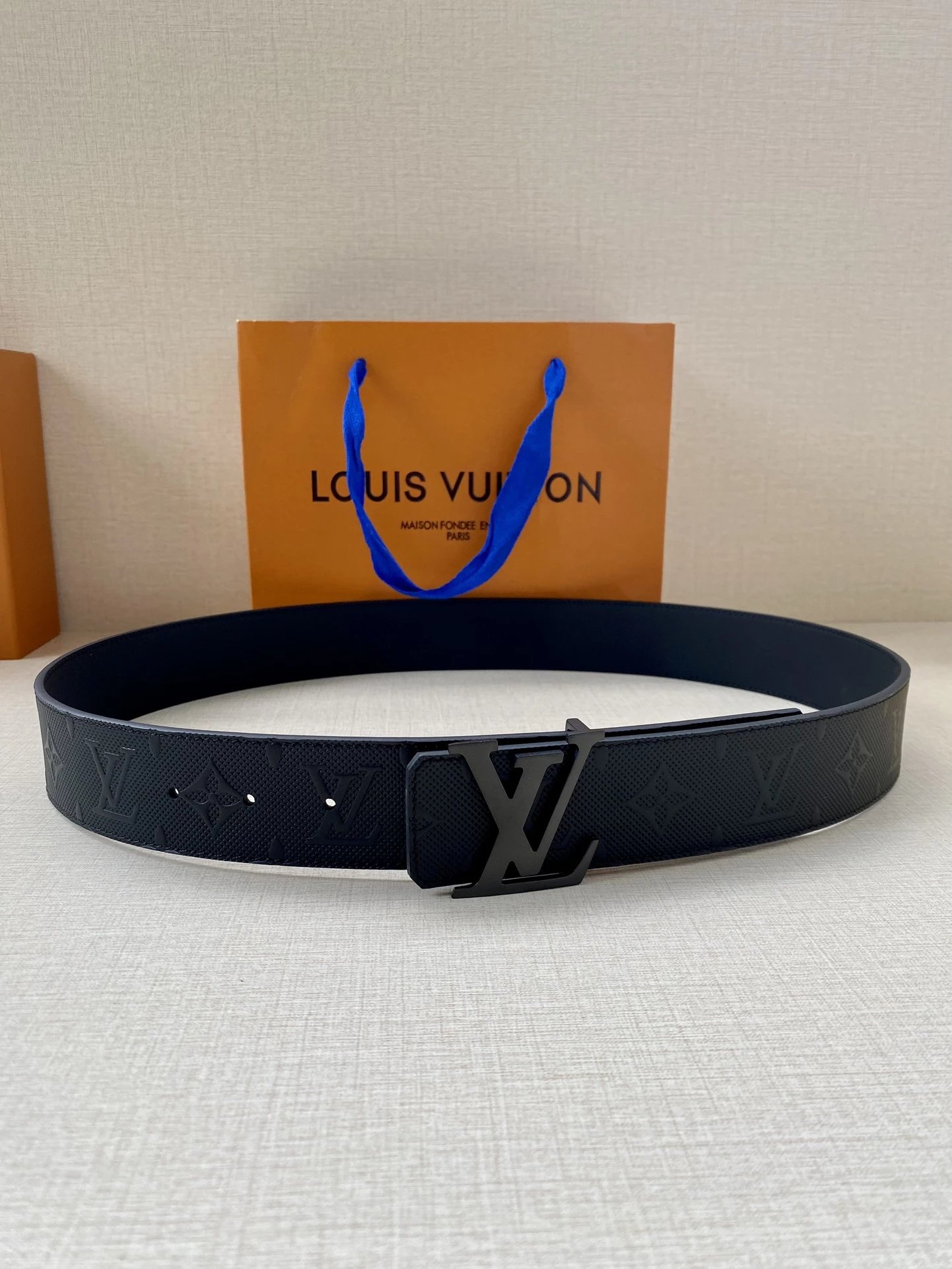 Louis Vuitton Reversible Monogram Canvas Belt with LV Twist Buckle Black / Beige Leather Belt - 4