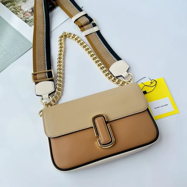 Marc Jacobs Crossbody Bags Snapshot logo-plaque bag with adjustable web strap product detail image 10