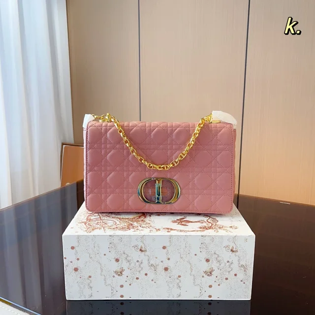 Dior Shoulder Bags Quilted chain bag with CD clasp product detail image 6