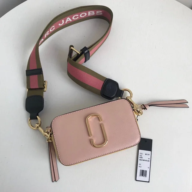 Marc Jacobs Crossbody Bags Snapshot logo-plaque bag with adjustable web strap product detail image 7