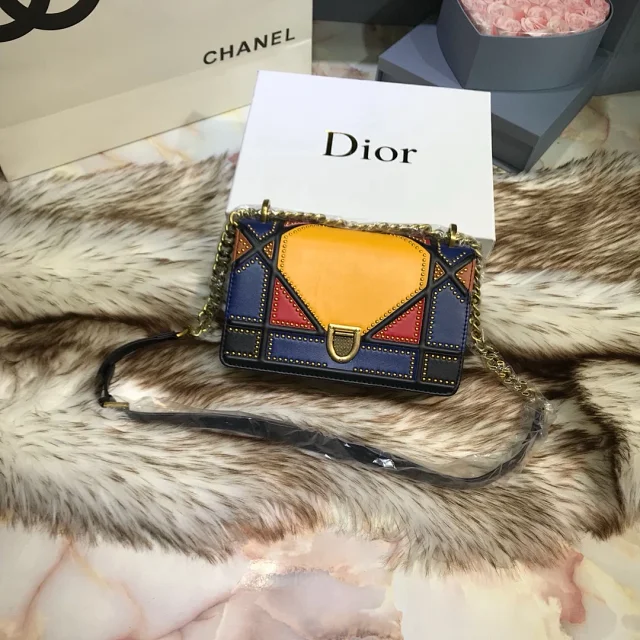 Dior Shoulder Bags Quilted chain bag with CD clasp product detail image 14
