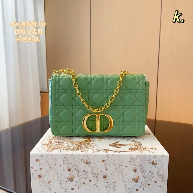 Dior Shoulder Bags Quilted CD-clasp chain bag product detail image 7