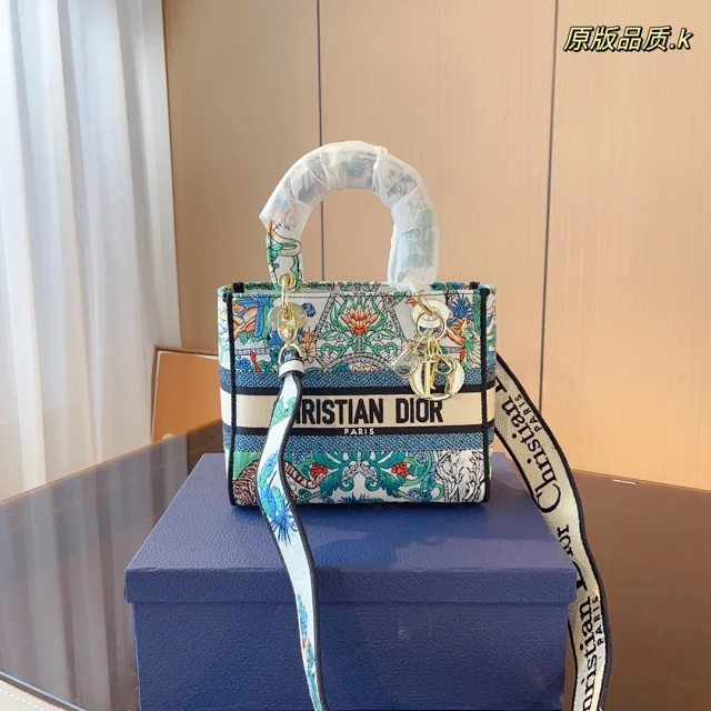 Dior Handbags Top-handle with detachable shoulder straps product detail image 10
