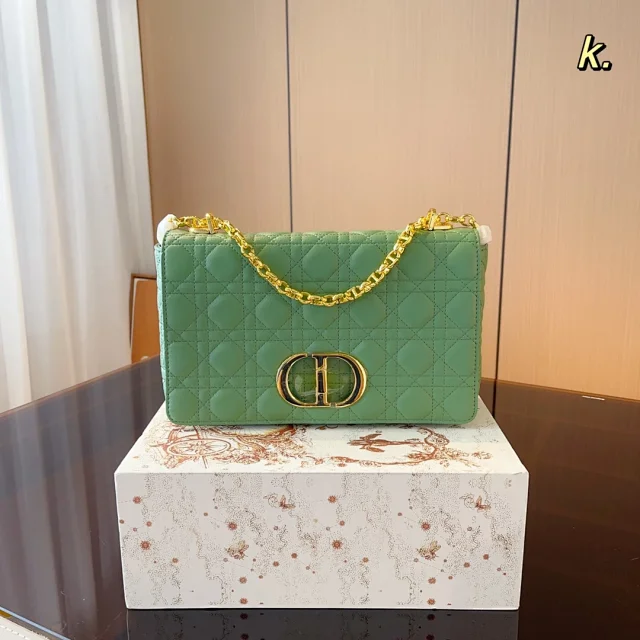 Dior Shoulder Bags Quilted chain bag with CD clasp product detail image 2