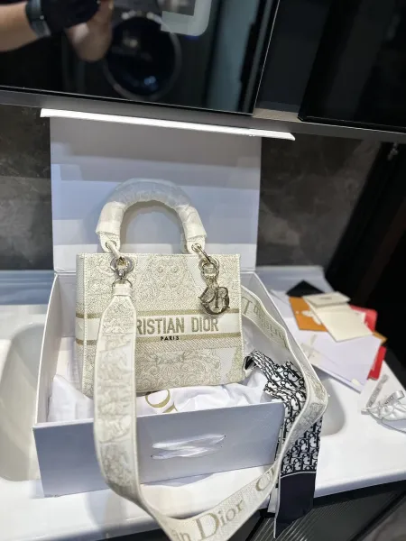 Dior Lady Gold Lamé Star Stud Handbag - 11