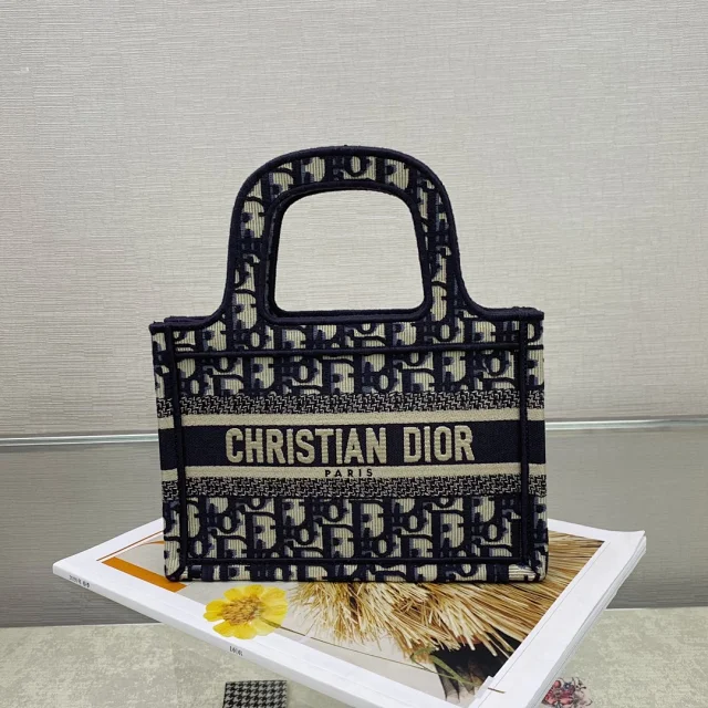 Dior Handbags Embroidered Logo Tote Handbag product detail image 4
