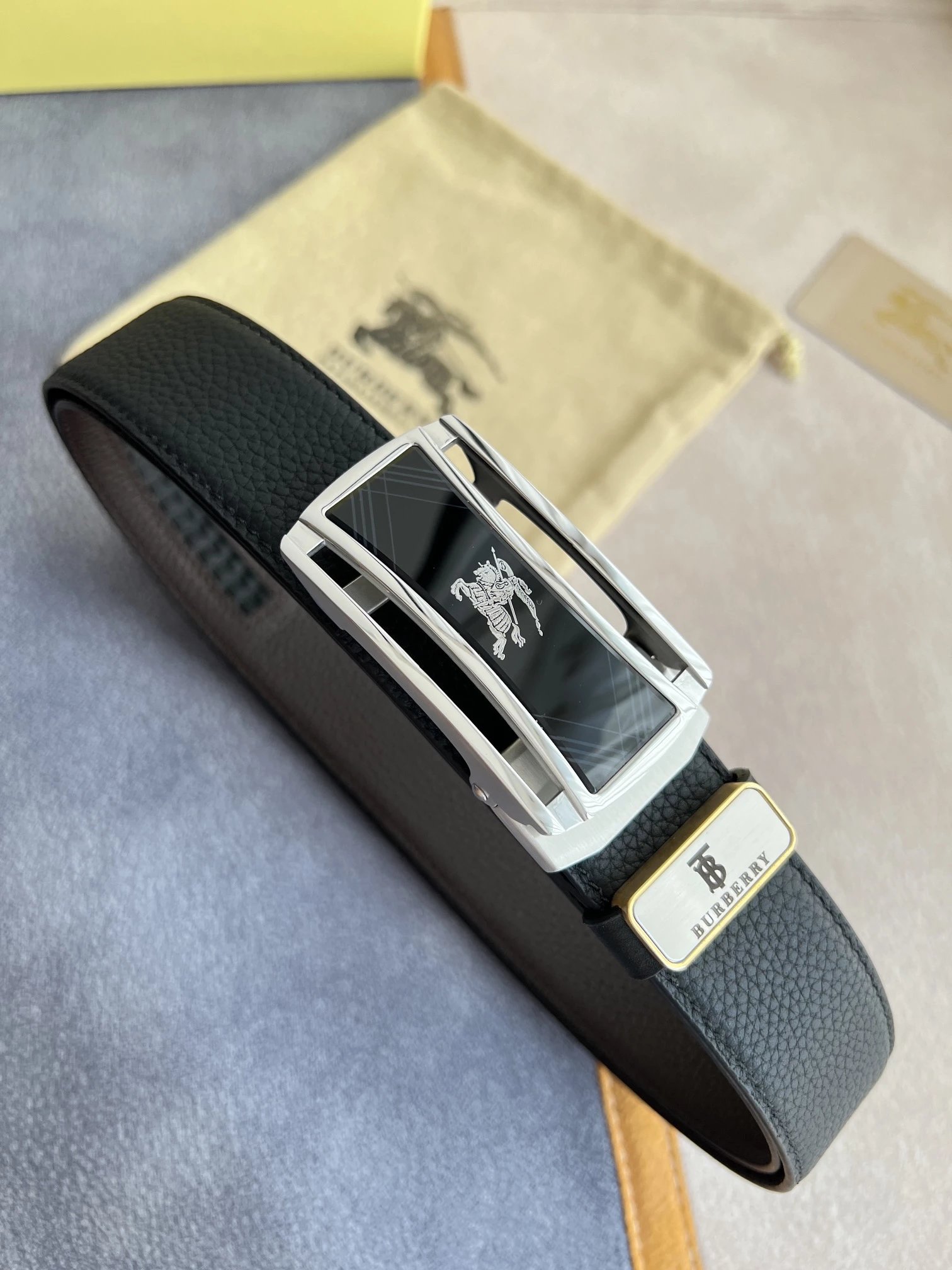 Burberry Monogram Circle Buckle Leather Belt Black - 10