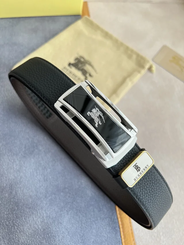 Burberry Belts Reversible leather belt with TB monogram buckle product detail image 9