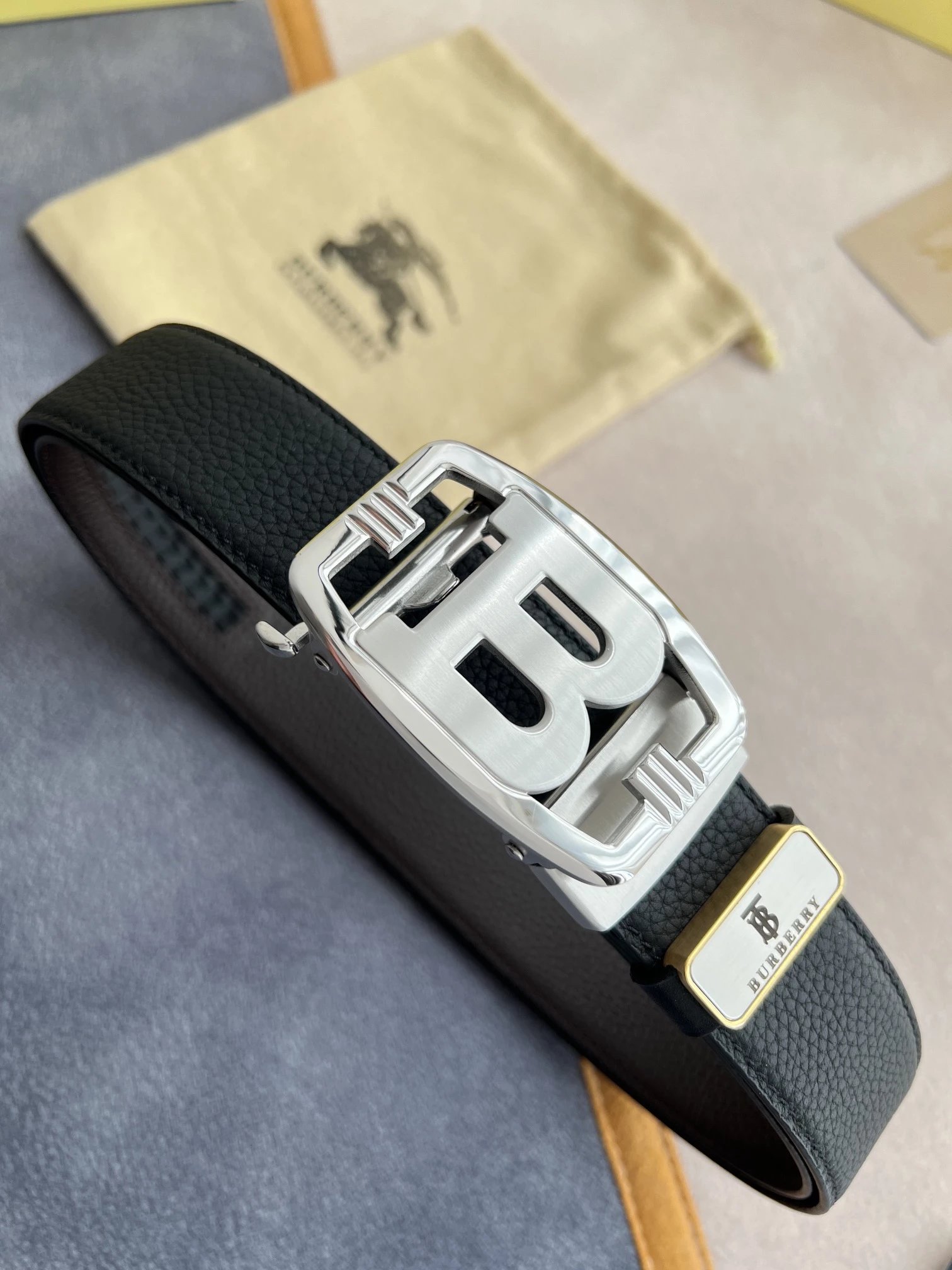 Burberry Monogram Circle Buckle Leather Belt Black - 2