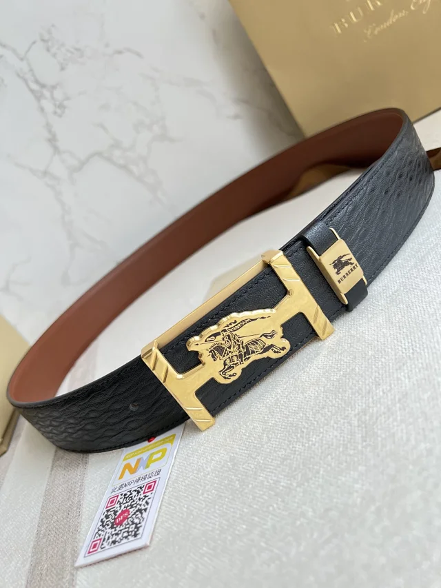 Burberry Belts Reversible leather belt with TB monogram buckle product detail image 5