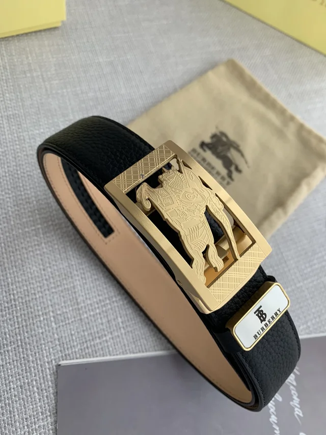 Burberry Belts Reversible leather belt with TB monogram buckle product detail image 12
