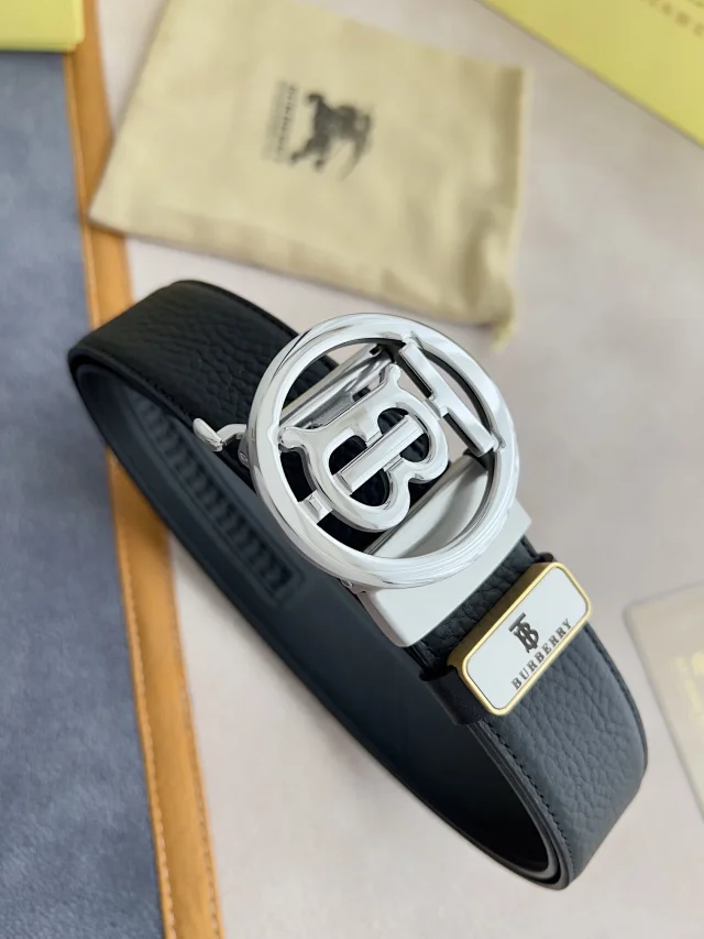 Burberry Belts Reversible leather belt with TB monogram buckle product detail image 10