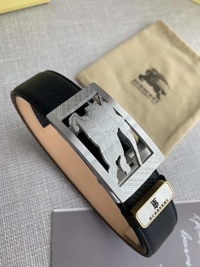 Burberry Belts Reversible leather belt with TB monogram buckle product detail image 13