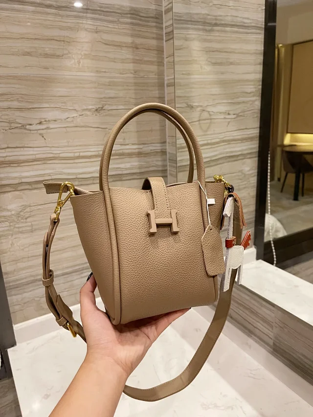 Hermès Handbags Pebbled Leather Tote Bag with Scarf Detail product detail image 14