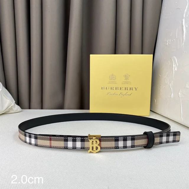 Burberry Belts Reversible leather belt with TB monogram buckle product detail image 14