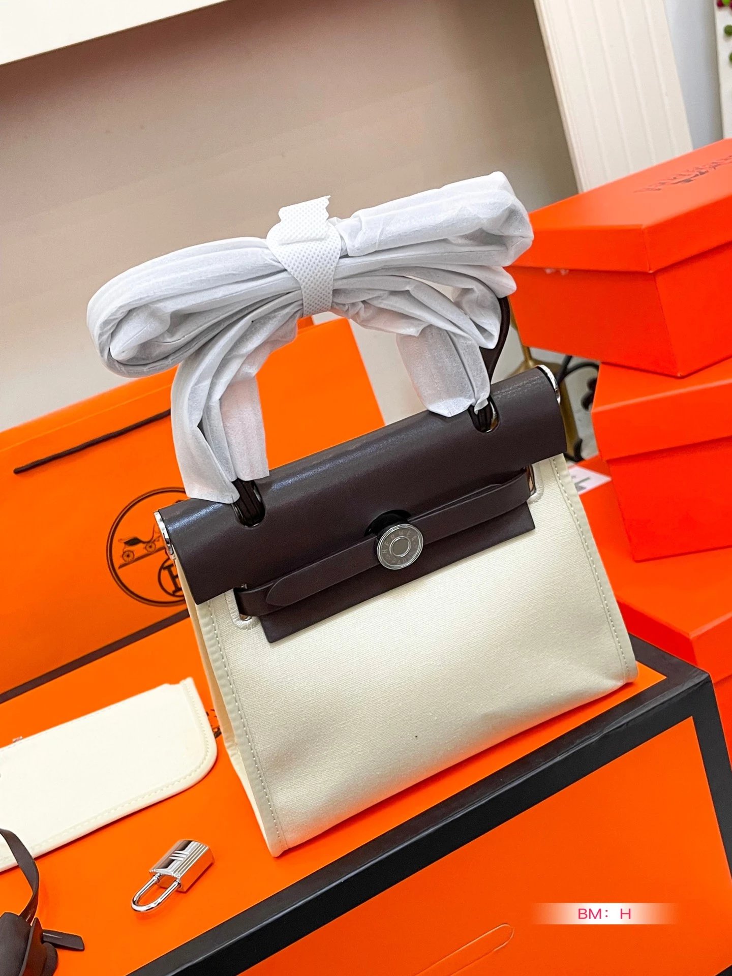 Louis Vuitton Epi Leather Tote Bag with Horse Charm in Tan - 6