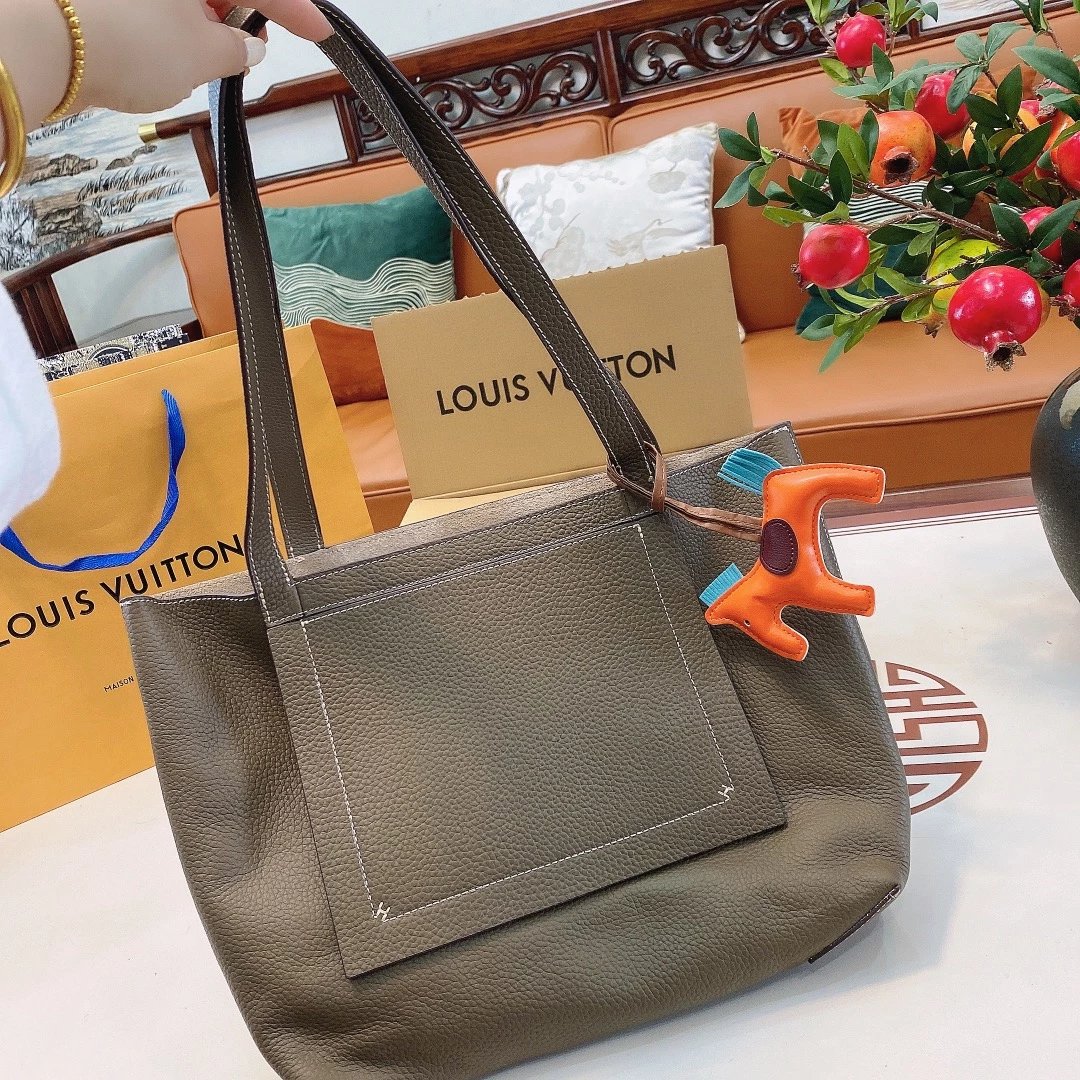 Louis Vuitton Epi Leather Tote Bag with Horse Charm in Tan - 11