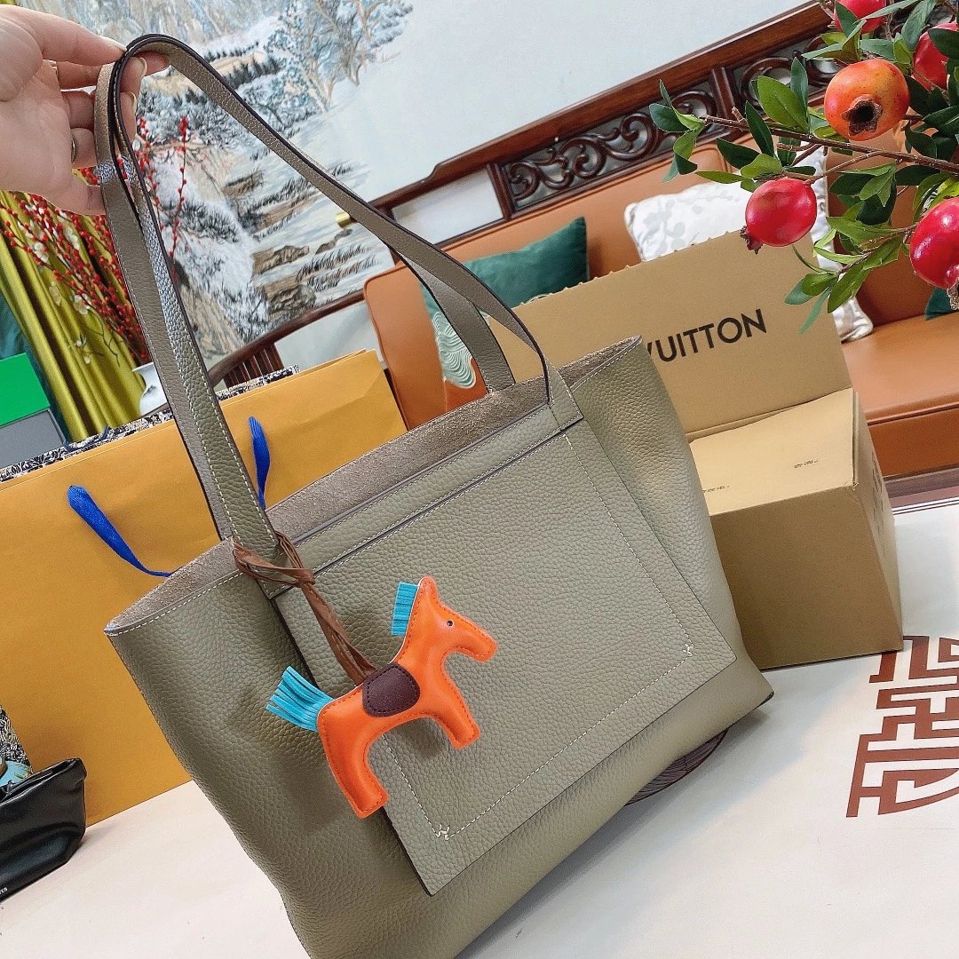 Louis Vuitton Epi Leather Tote Bag with Horse Charm in Tan - 14