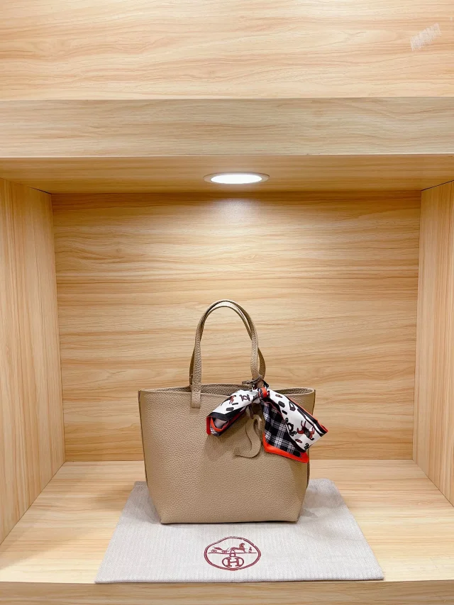 Hermès Handbags Pebbled Leather Tote Bag with Scarf Detail product detail image 2