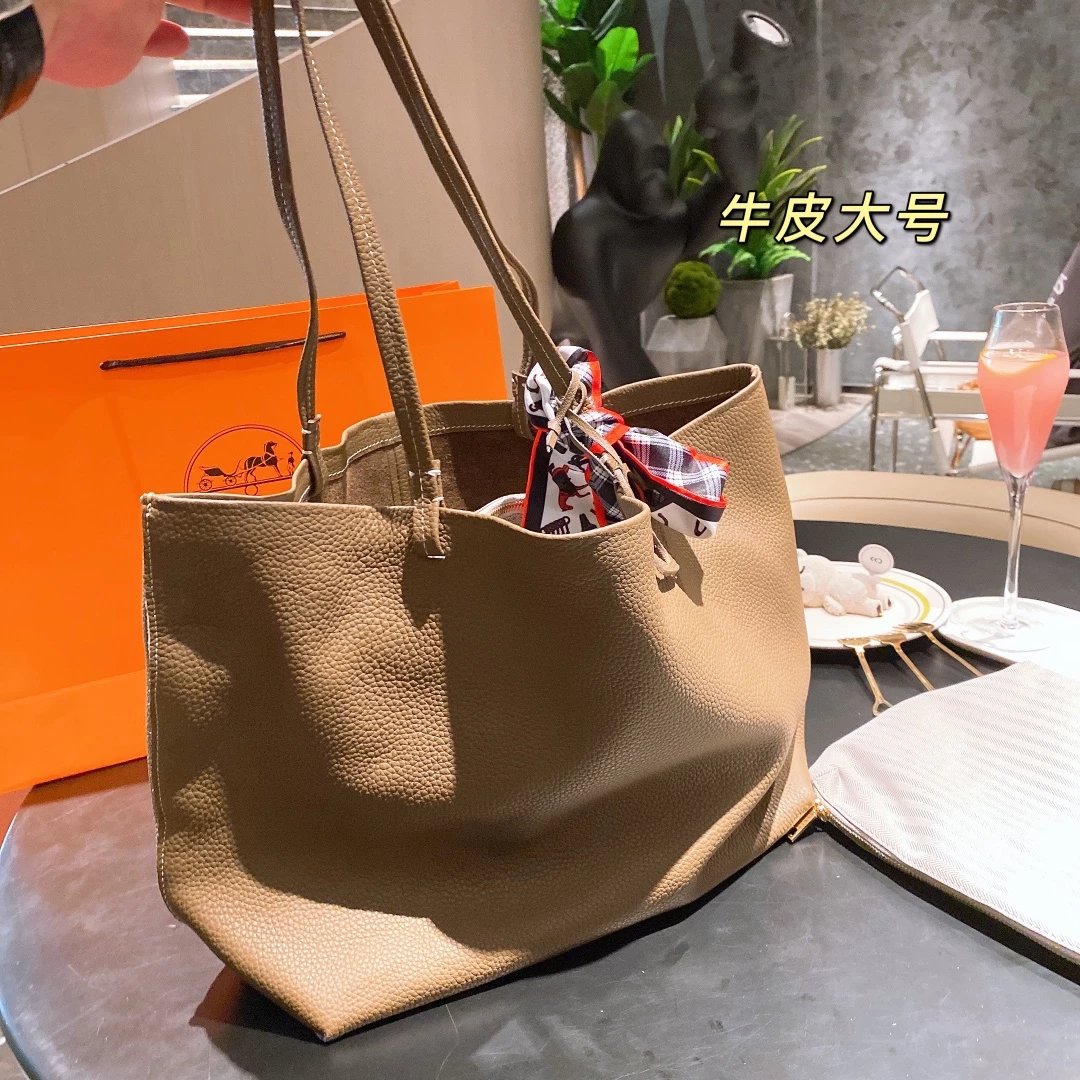 Off-White Diagonal Stripe Canvas Tote Bag White / Black - 5