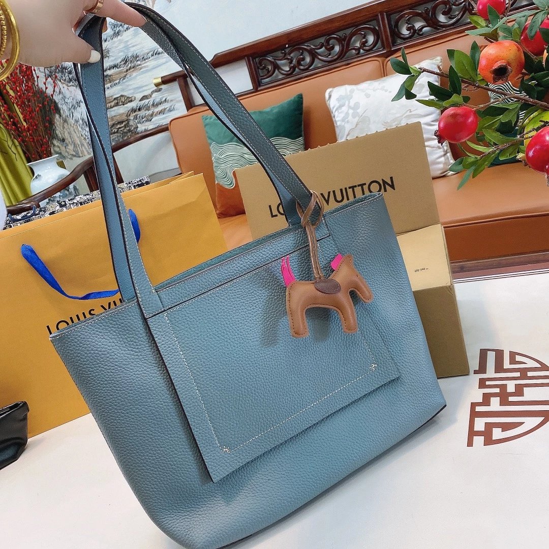 Louis Vuitton Epi Leather Tote Bag with Horse Charm in Tan - 10