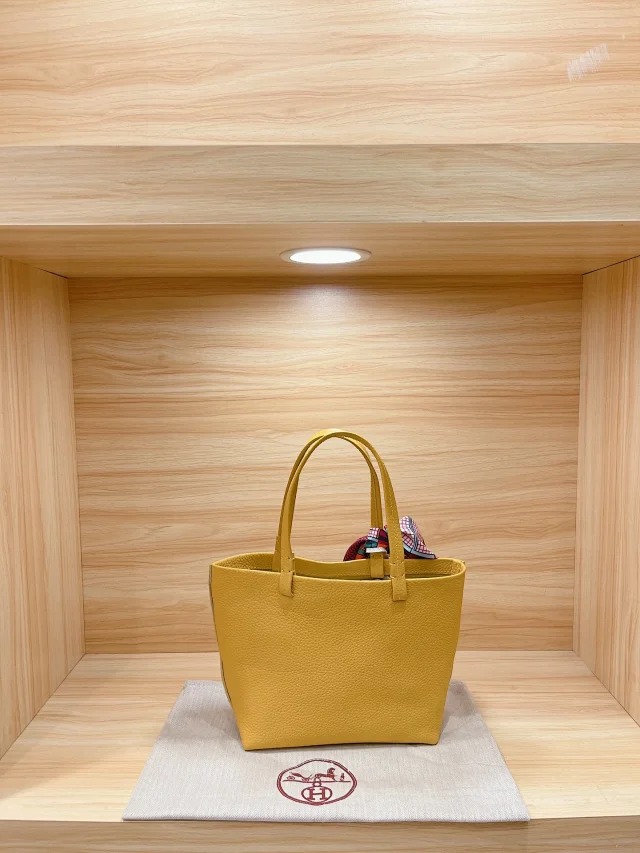 Hermès Handbags Pebbled Leather Tote Bag with Scarf Detail product detail image 5