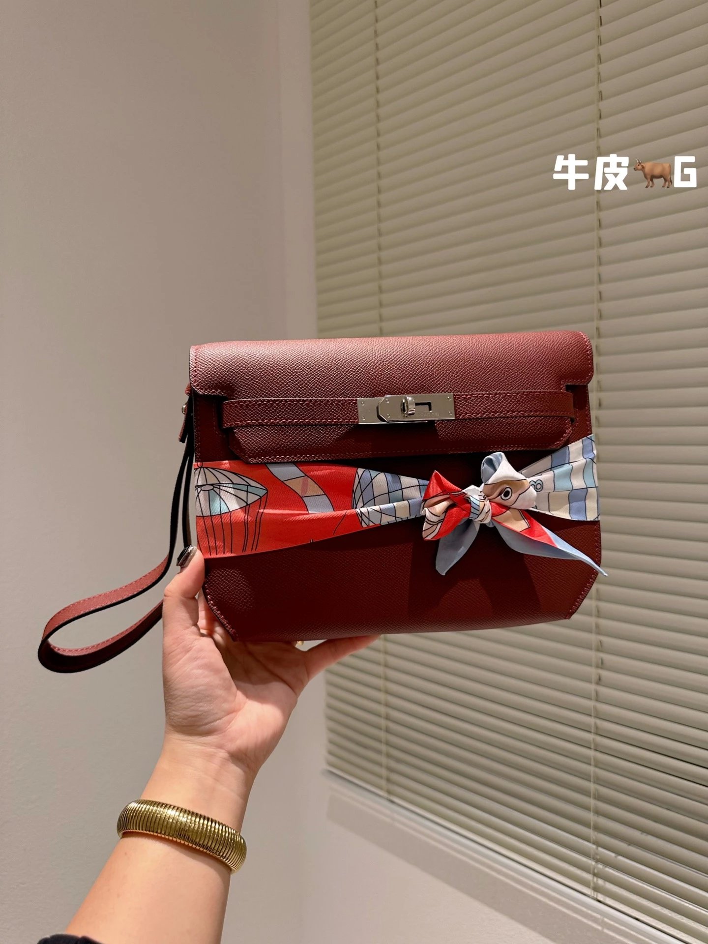 Hermès Kelly Pochette Cognac Epsom Leather with H-Print Silk Scarf Wristlet Clutches - 5