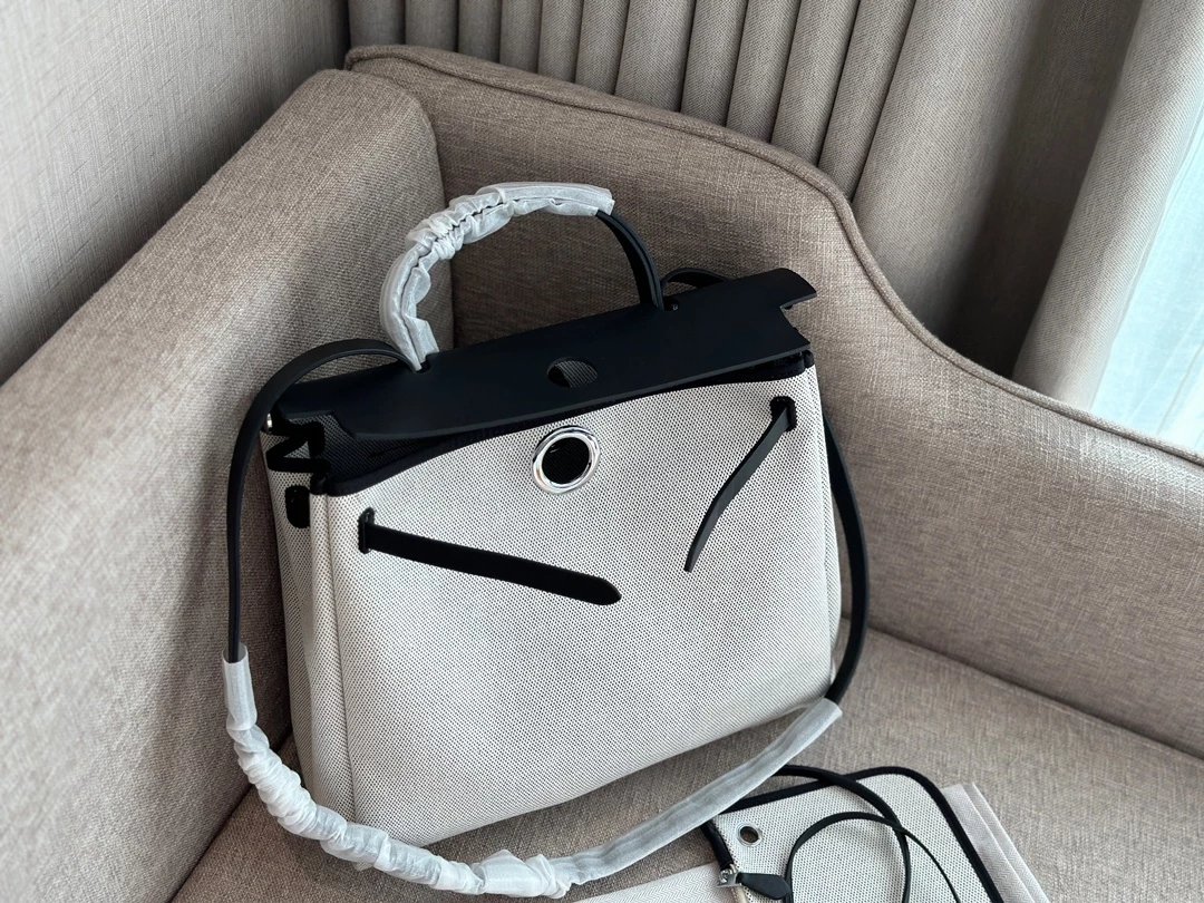 Hermès Picotin Lock Tote Black Leather Handbag with Pink Rodeo Charm and Silk Scarf - 13