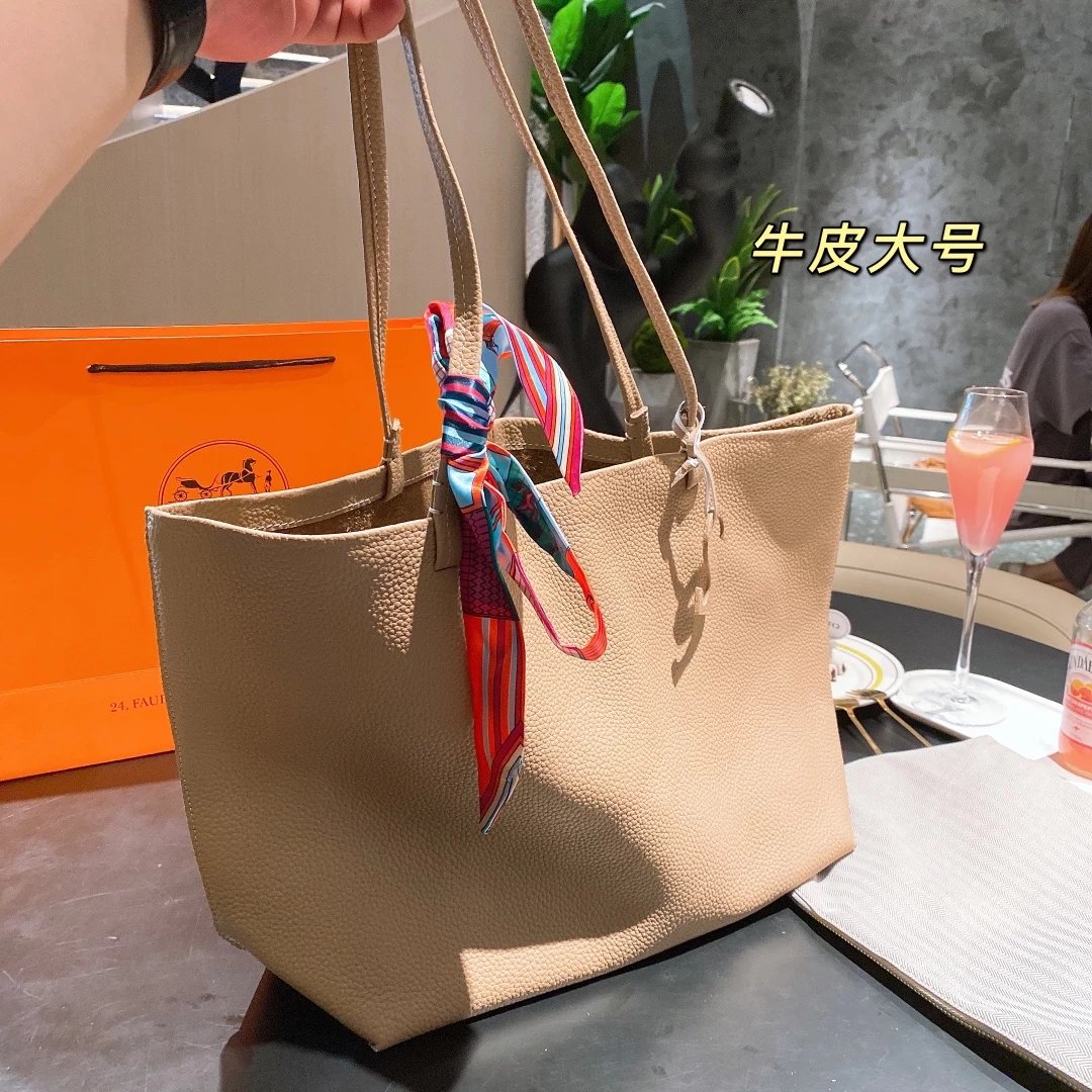 Off-White Diagonal Stripe Canvas Tote Bag White / Black - 4