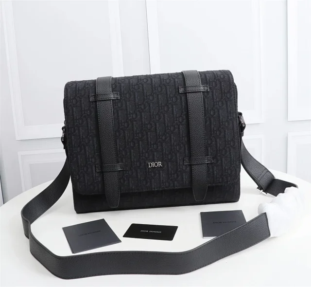 Dior Crossbody Bags Adjustable-strap flap bag product detail image 11