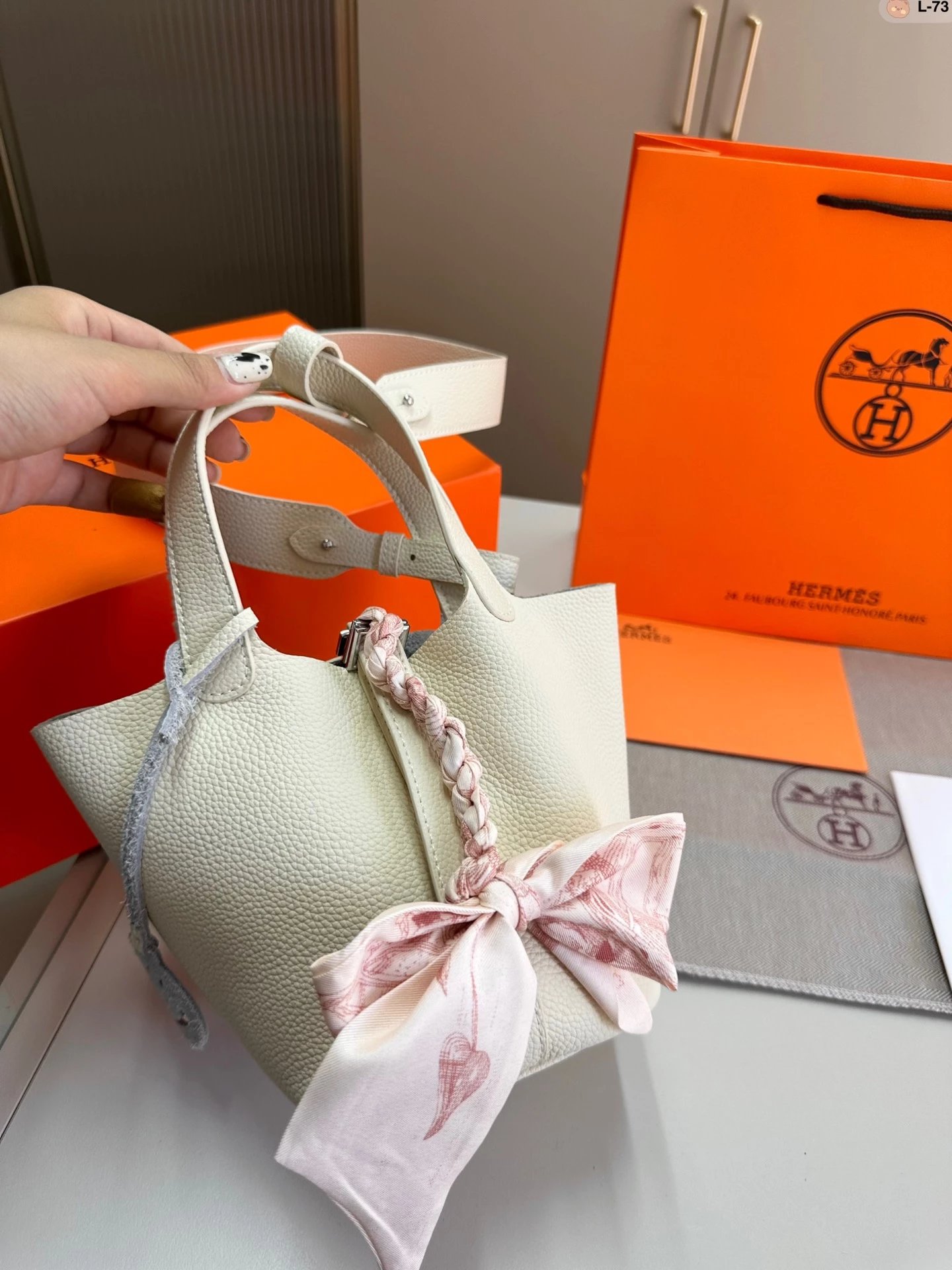 Hermès Picotin Lock Mini Black Togo Leather Bucket Bag with Silk Scarf Charm Handbags - 11