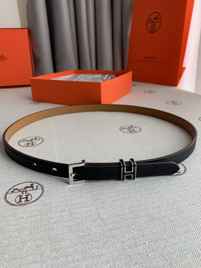 Hermès Belts Reversible H Buckle Belt product detail image 2