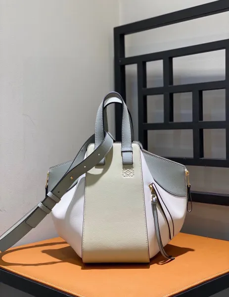 Loewe Puzzle Mini Beige Grained Leather Handbag - 6
