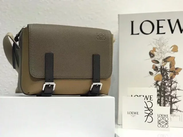 Loewe Crossbody Bags Military Messenger product detail image 2