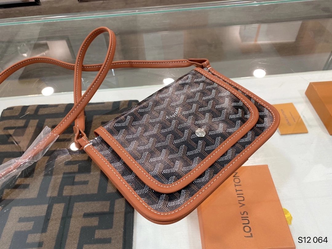 Goyard Saint Louis Mini Bucket Bag Green Canvas - 10