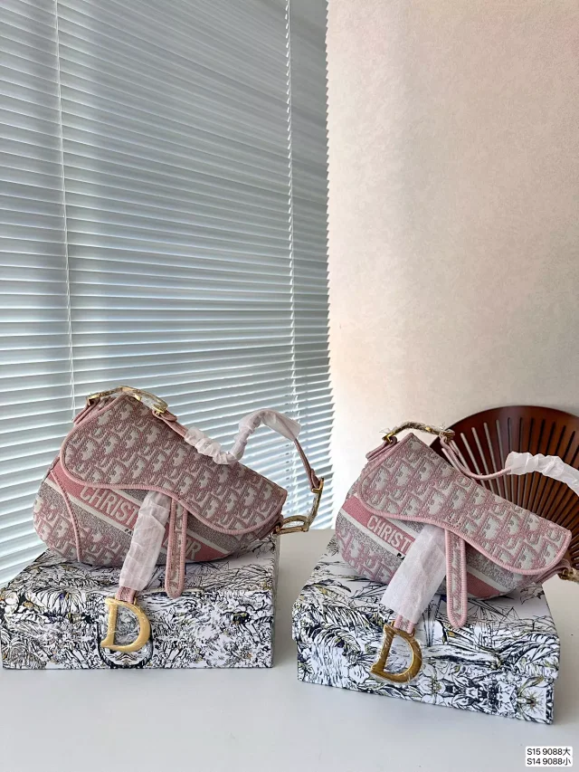 Dior Crossbody Bags Saddle Bag product detail image 7