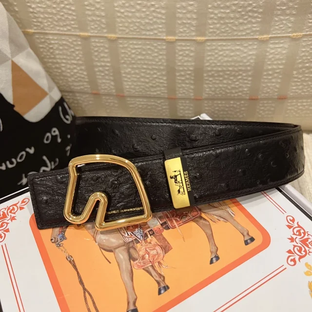 Hermès Belts Reversible leather belt with interchangeable buckle product detail image 13