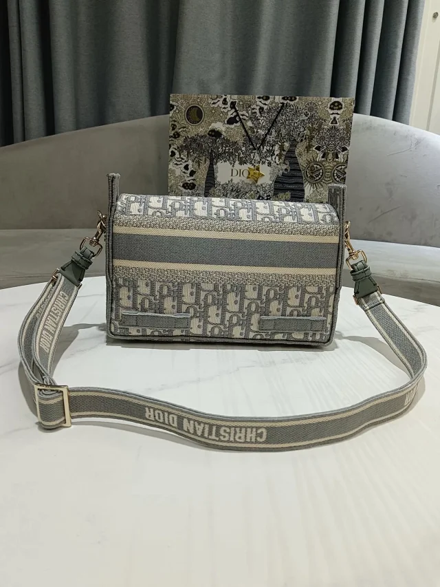 Dior Crossbody Bags Adjustable Strap Bag product detail image 6