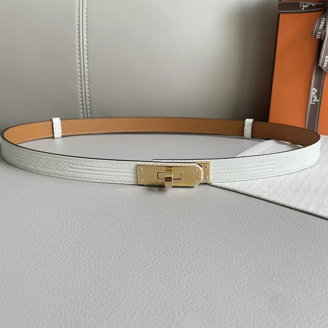 Hermès Belts Reversible leather belt with assorted buckle styles product detail image 6