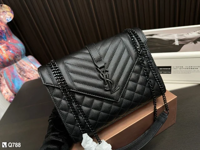 Saint Laurent Shoulder Bags Quilted chain-strap flap product detail image 4
