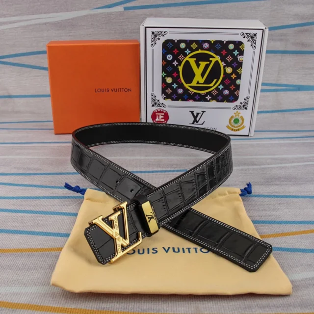 Louis Vuitton Belts LV Initials Buckle, Textured Leather product detail image 3