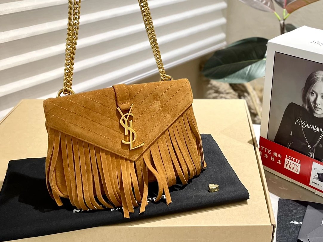 Saint Laurent College Medium White Calfskin Chain Shoulder Bag - 6