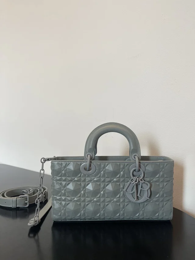 Dior Crossbody Bags Logo-Print Bag product detail image 7