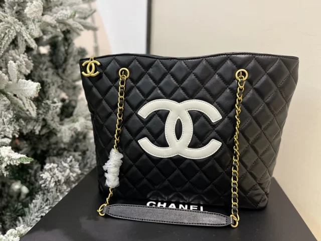 Chanel Shoulder Bags Quilted chain-strap product detail image 13