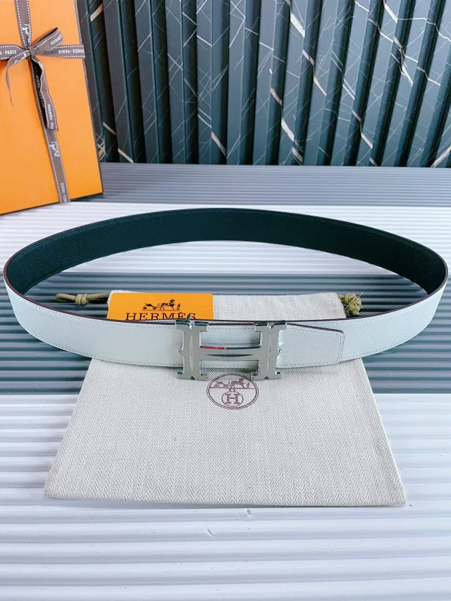 Hermès Belts Reversible H Buckle Belt product detail image 3