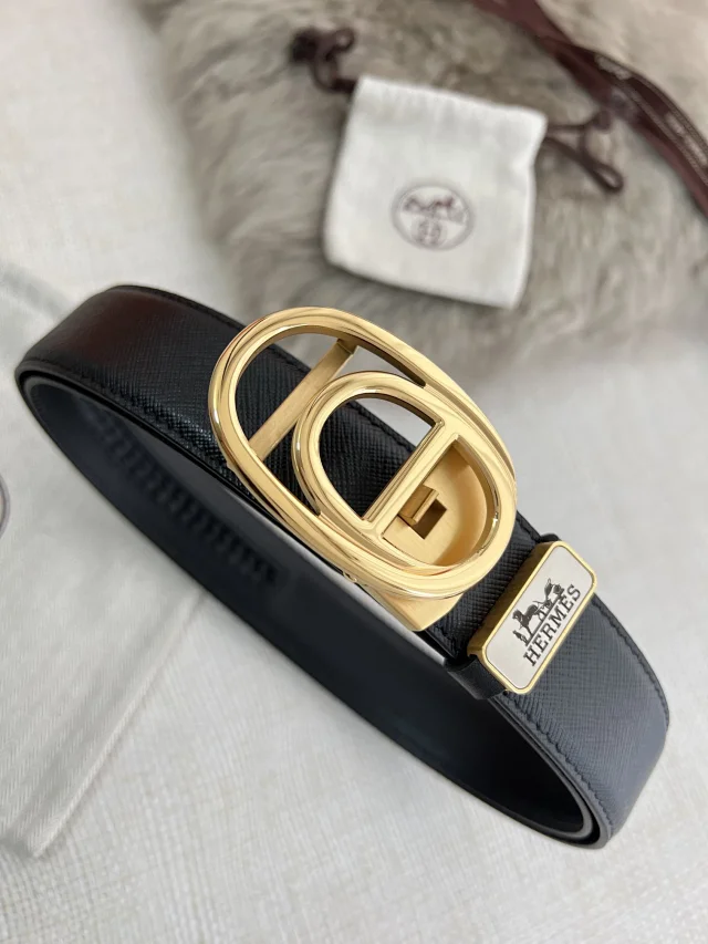 Hermès Belts Reversible leather belt with interchangeable buckle product detail image 2