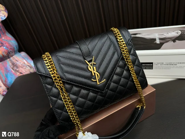 Saint Laurent Shoulder Bags Quilted chain-strap flap product detail image 5