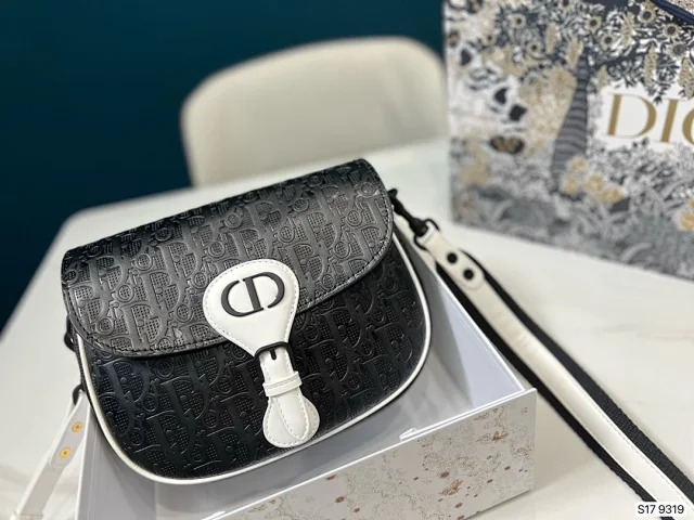 Dior Crossbody Bags Saddle Bag with Logo Strap product detail image 1
