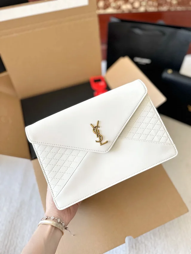 Saint Laurent Shoulder Bags Quilted chain-strap flap product detail image 10
