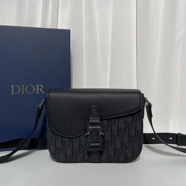Dior Crossbody Bags Adjustable Strap Bag product detail image 9